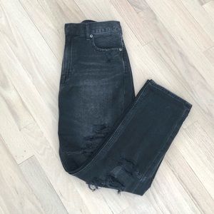 American Eagle Black ripped mom jean Size 8